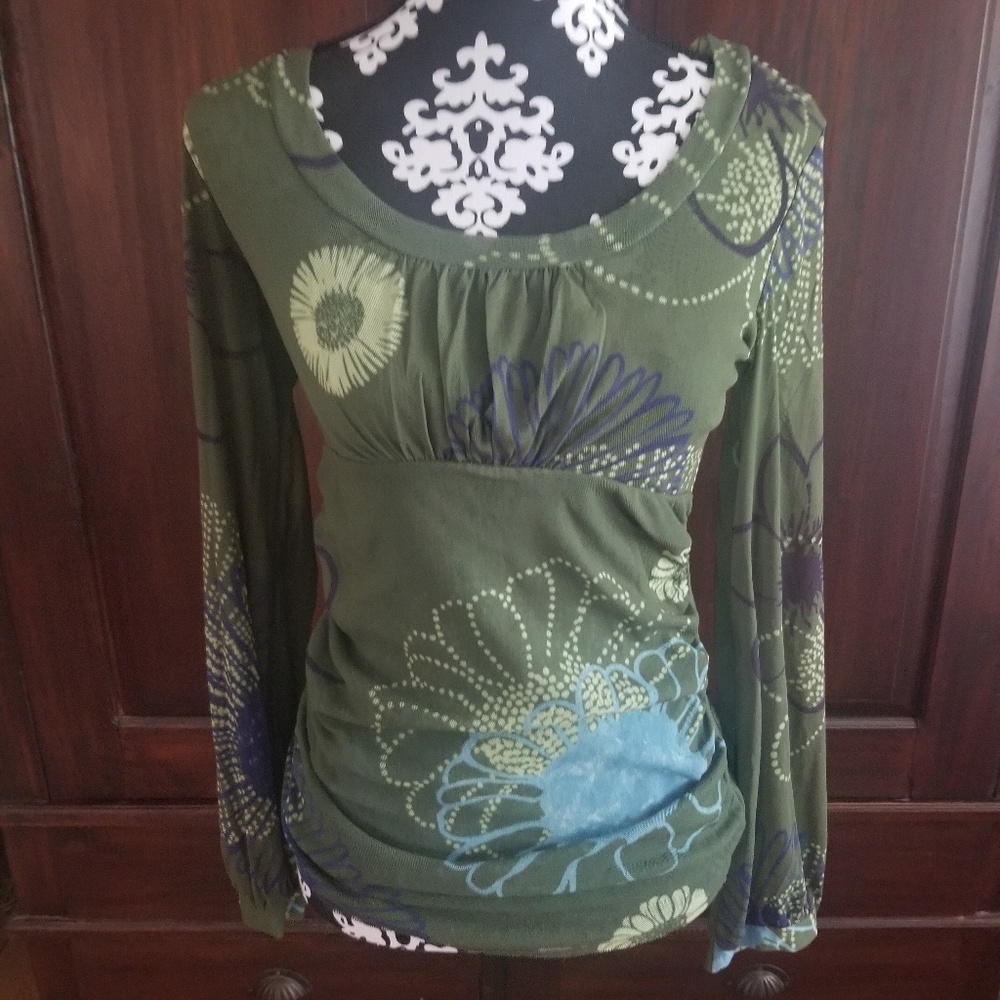 Sweet Pea Top